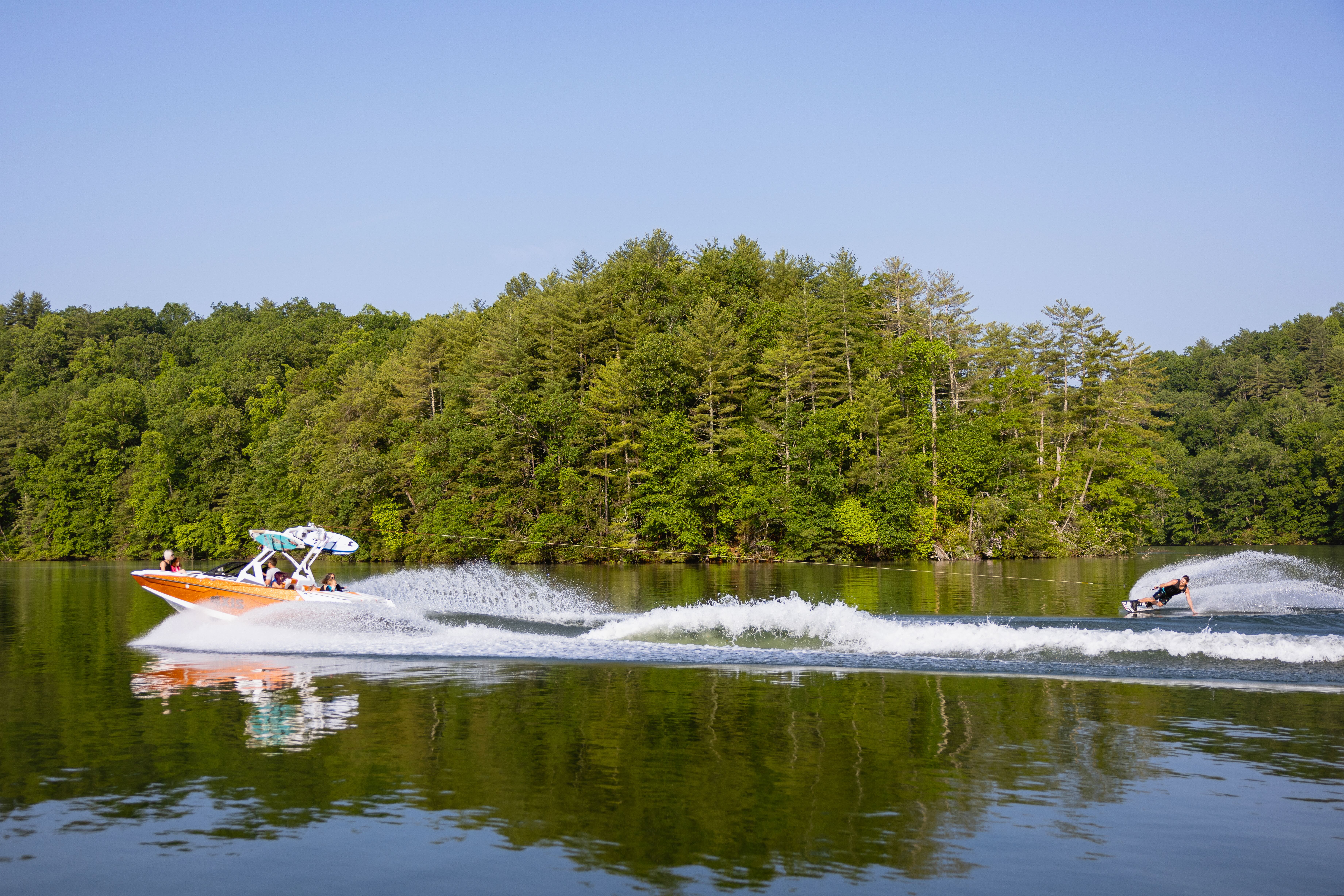 https://blog.axiswake.com/beginner-wakeboarding-tips